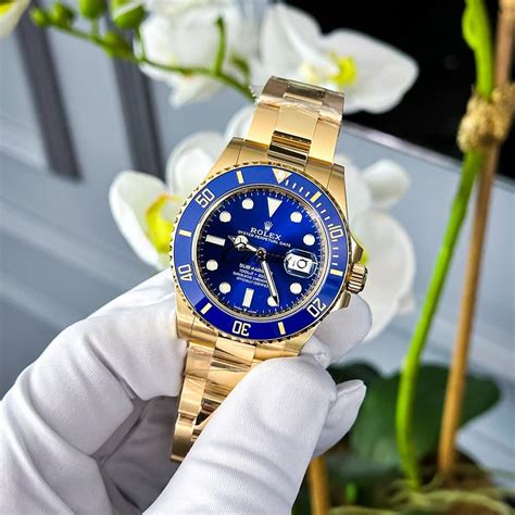 gold rolex submariner on wrist|wearing Rolex Submariner date.